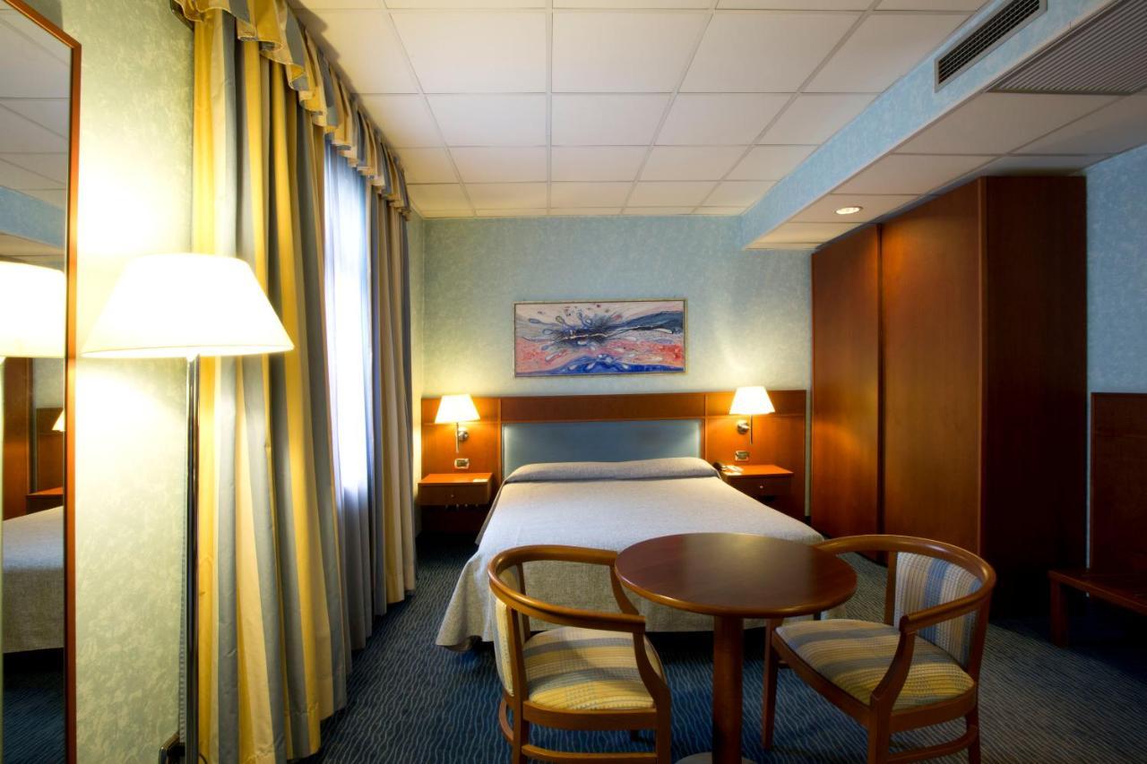 Palace Hotel Moderno Pordenone Dış mekan fotoğraf
